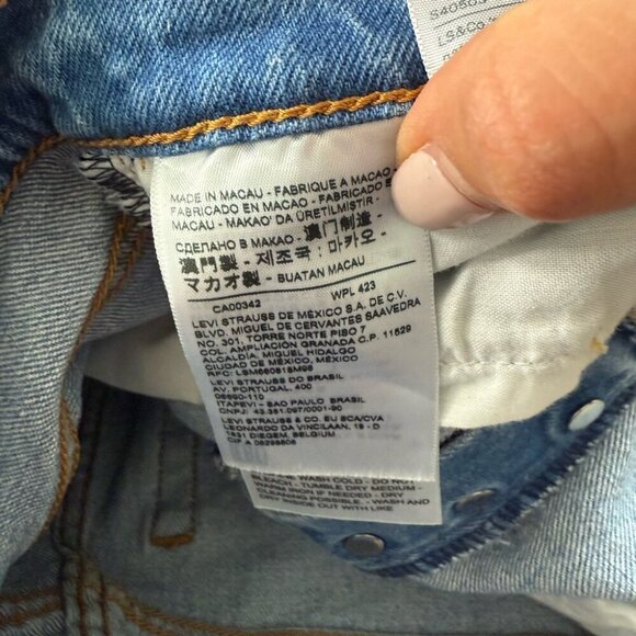 Levi's Ribcage Floral Print Jean Denim Shorts - Picture 4 of 14